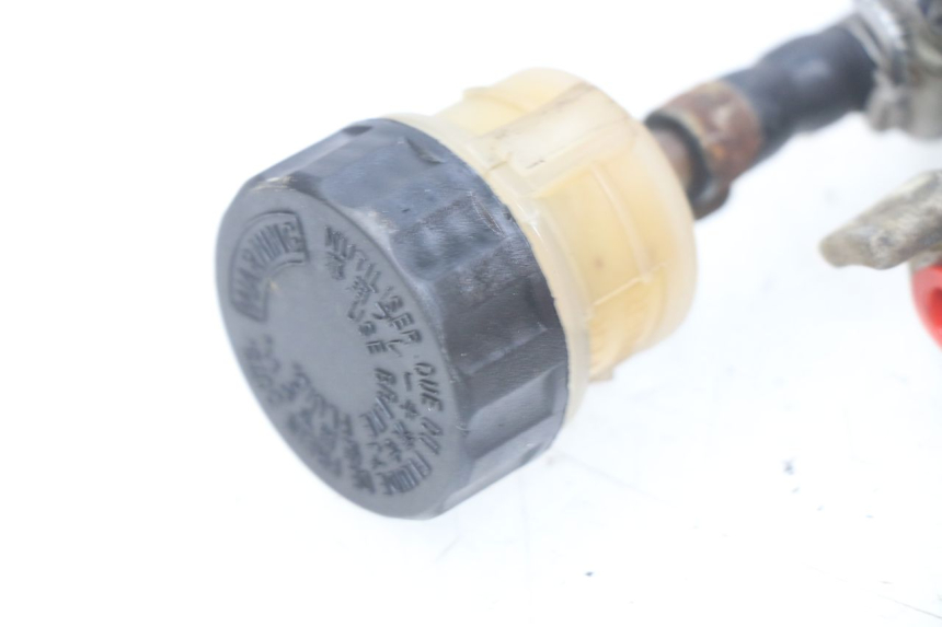 photo de REAR BRAKE MASTER CYLINDER HONDA CBR RR FIREBLADE 900 (1992 - 1994)