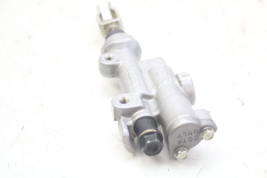 photo de REAR BRAKE MASTER CYLINDER HONDA CRF 250 (2010 - 2013)