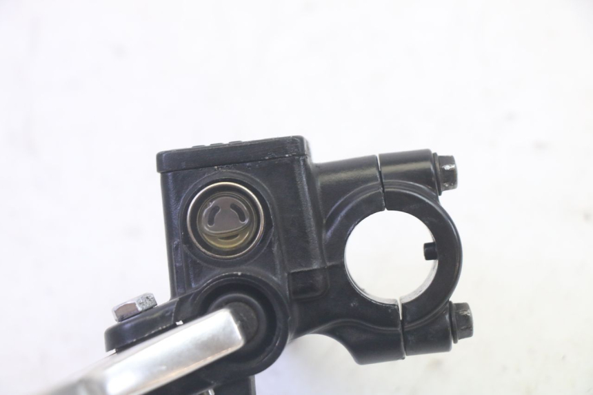 photo de REAR BRAKE MASTER CYLINDER SYM FIDDLE 3 III 125 (2014 - 2020) - Technical close-up