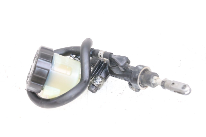 photo de REAR BRAKE MASTER CYLINDER YAMAHA FJR ABS 1300 (2006 - 2012) - Zoom on usage condition