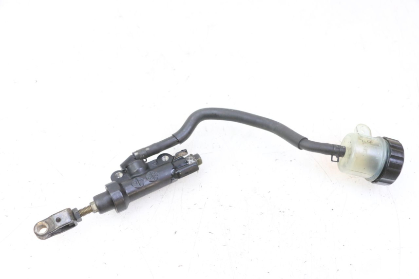 photo de REAR BRAKE MASTER CYLINDER YAMAHA FZ6 N FAZER 600 (2004 - 2006)