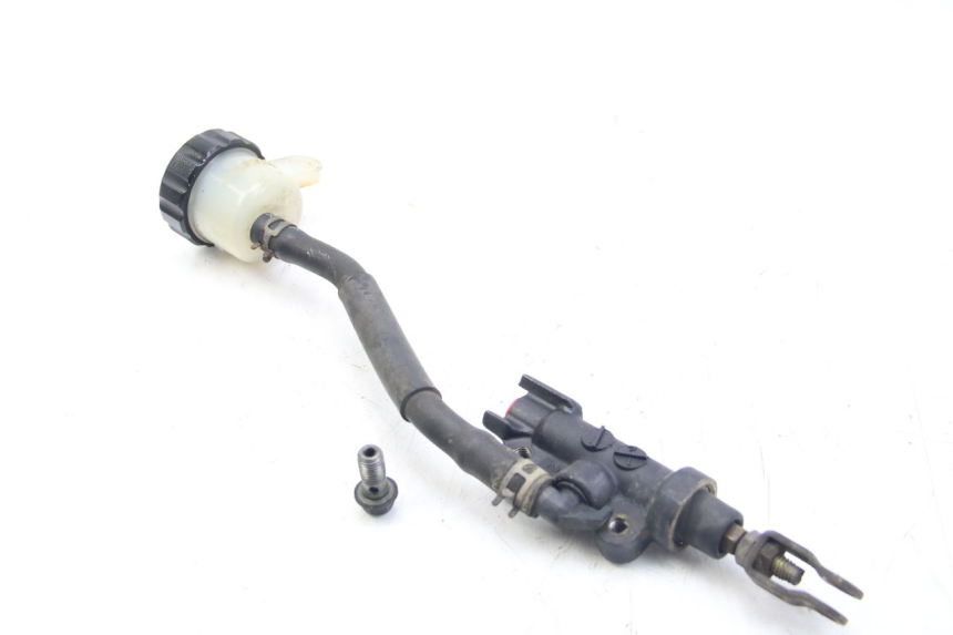 photo de REAR BRAKE MASTER CYLINDER YAMAHA FZS FAZER 600 (2001 - 2003)