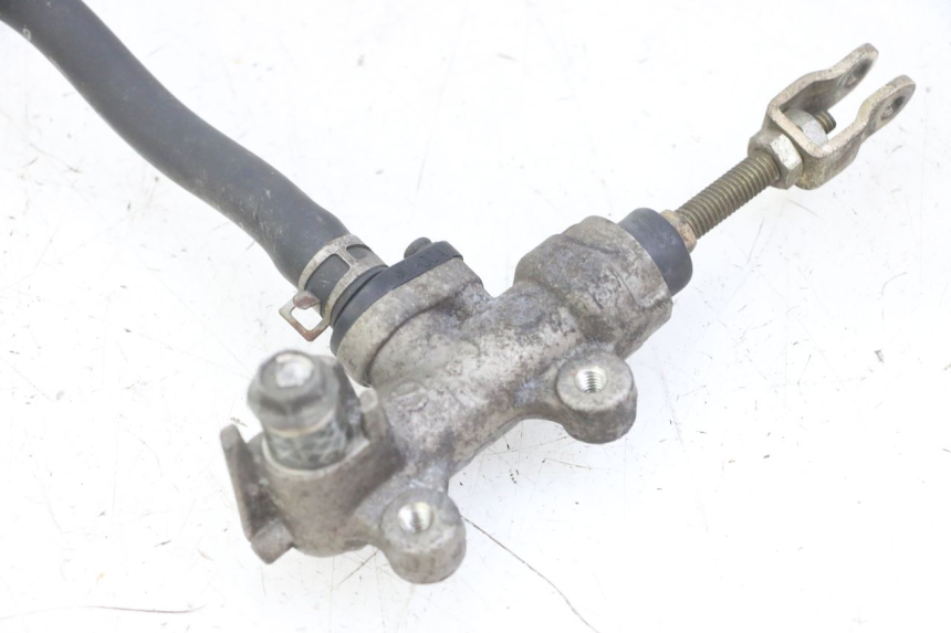 photo de REAR BRAKE MASTER CYLINDER SUZUKI GS GSE 500 (2001 - 2003)
