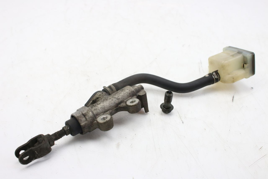 photo de REAR BRAKE MASTER CYLINDER SUZUKI GSF S BANDIT 600 (2000 - 2004)