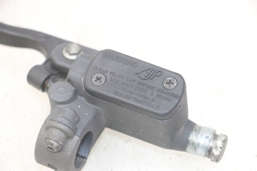 photo de REAR BRAKE MASTER CYLINDER PEUGEOT JET FORCE CARBU 50 (2003 - 2016)