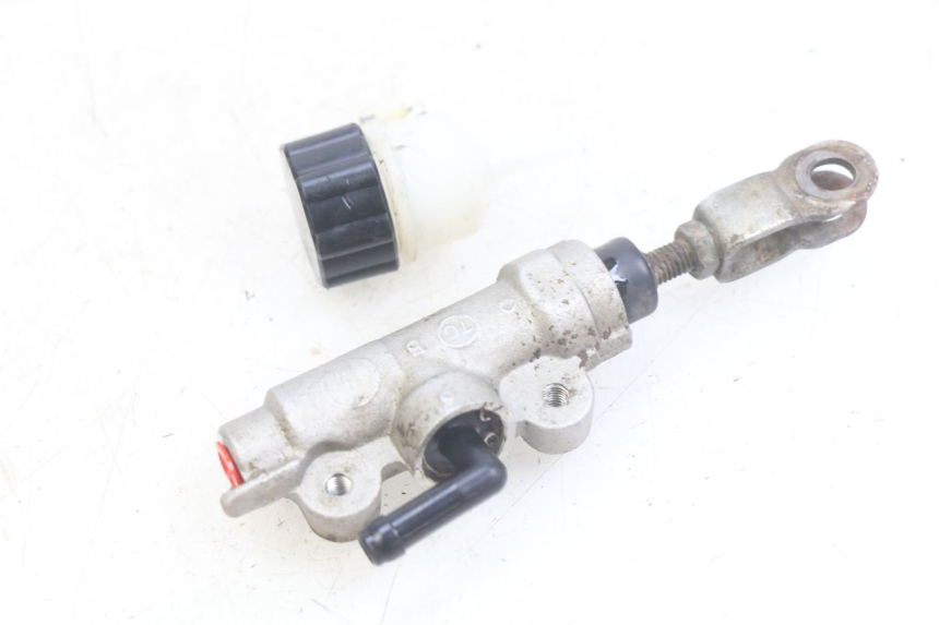 photo de REAR BRAKE MASTER CYLINDER KAWASAKI KX 85 (2001 - 2013)
