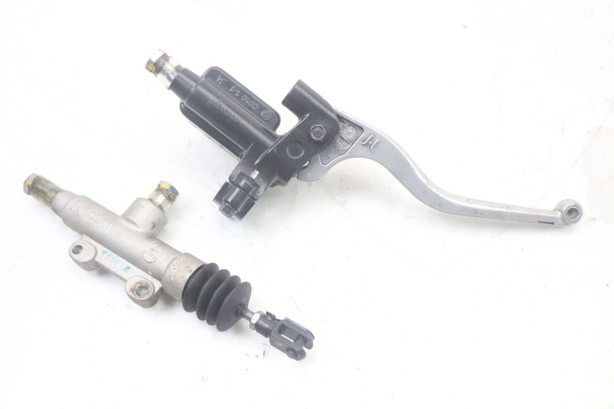 photo de REAR BRAKE MASTER CYLINDER QUADRO 3D S 350 (2013 - 2018)