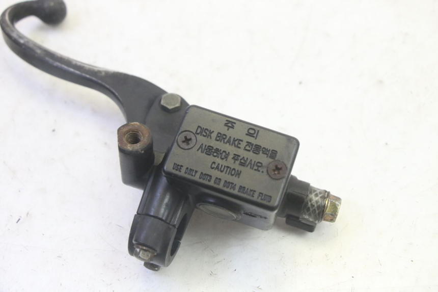 photo de REAR BRAKE MASTER CYLINDER DAELIM S1 125 (2007 - 2016) - Zoom on usage condition