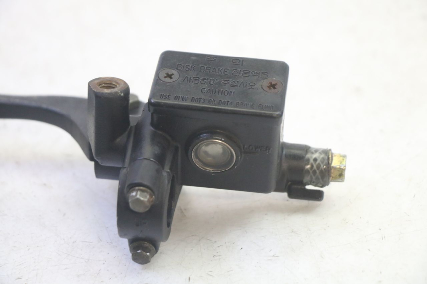 photo de REAR BRAKE MASTER CYLINDER DAELIM S1 125 (2007 - 2016) - Technical close-up