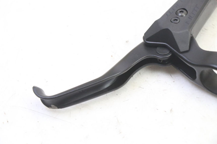 photo de REAR BRAKE MASTER CYLINDER DUALTRON VICTOR LIMITED 1