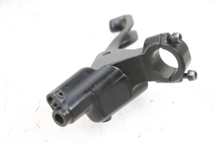 photo de REAR BRAKE MASTER CYLINDER DUALTRON VICTOR LIMITED 1