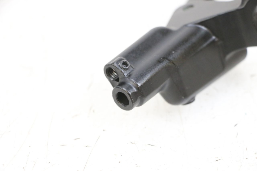 photo de REAR BRAKE MASTER CYLINDER DUALTRON VICTOR LIMITED 1