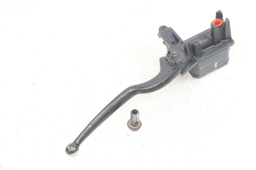 photo de REAR BRAKE MASTER CYLINDER YAMAHA X-MAX XMAX 250 (2006 - 2009)