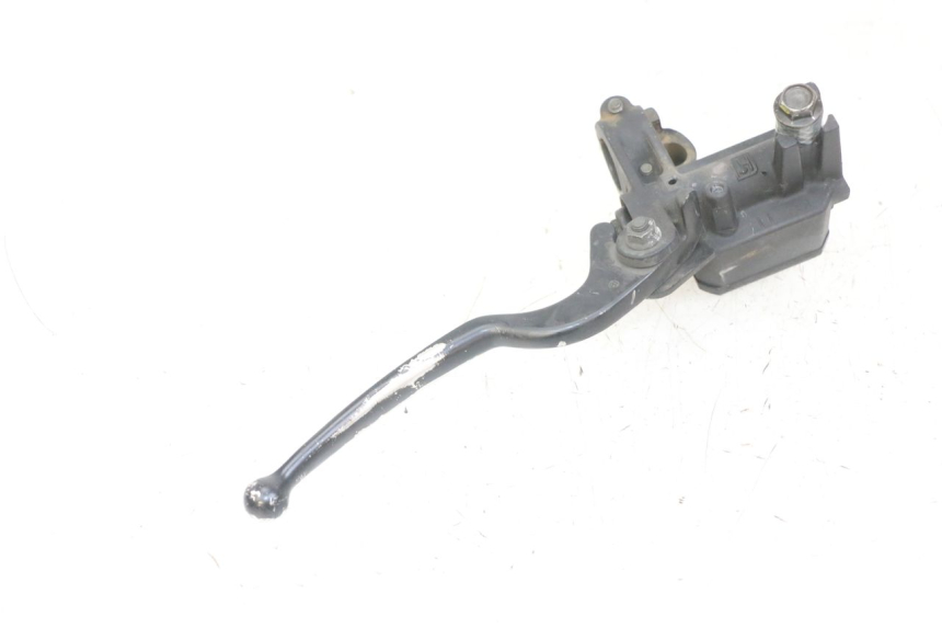 photo de REAR BRAKE MASTER CYLINDER YAMAHA XMAX X-MAX 125 (2006 - 2009) - Technical close-up