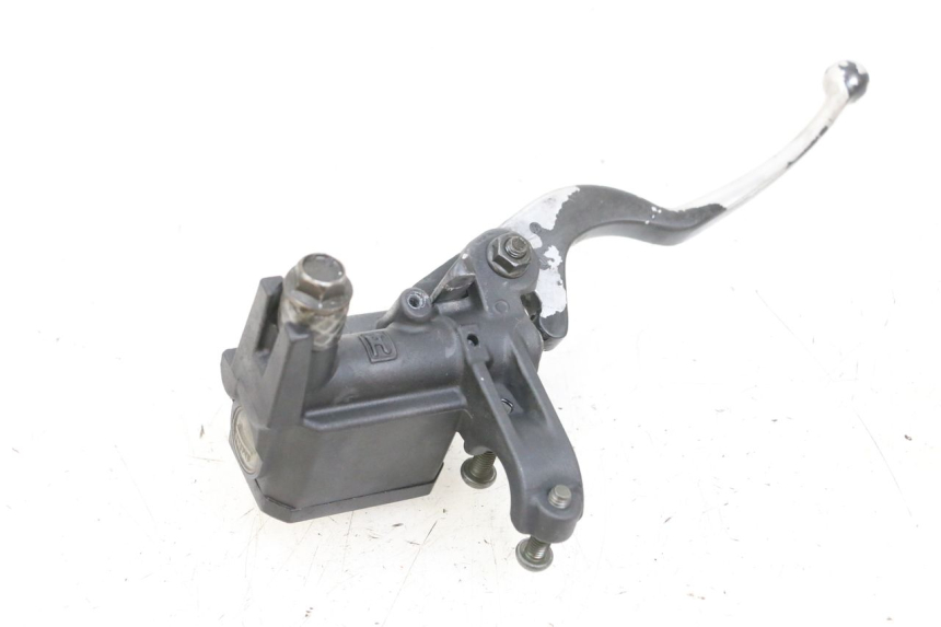 photo de REAR BRAKE MASTER CYLINDER YAMAHA XMAX X-MAX 125 (2006 - 2009) - Alternative perspective