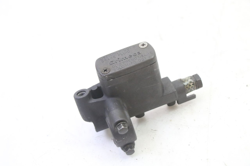 photo de REAR BRAKE MASTER CYLINDER HONDA X8R 50 (1998 - 2003)