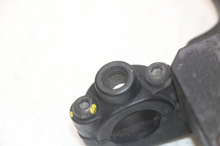 photo de REAR BRAKE MASTER CYLINDER PIAGGIO XEVO - X EVO 125 (2007 - 2016) - Alternative perspective