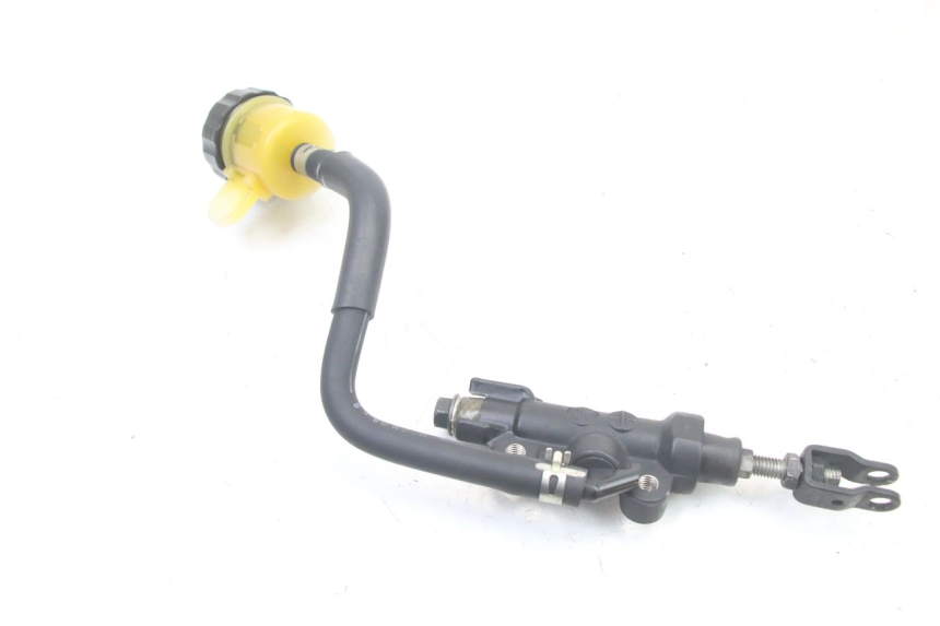 photo de REAR BRAKE MASTER CYLINDER YAMAHA XJ6 ABS 600 (2008 - 2016)