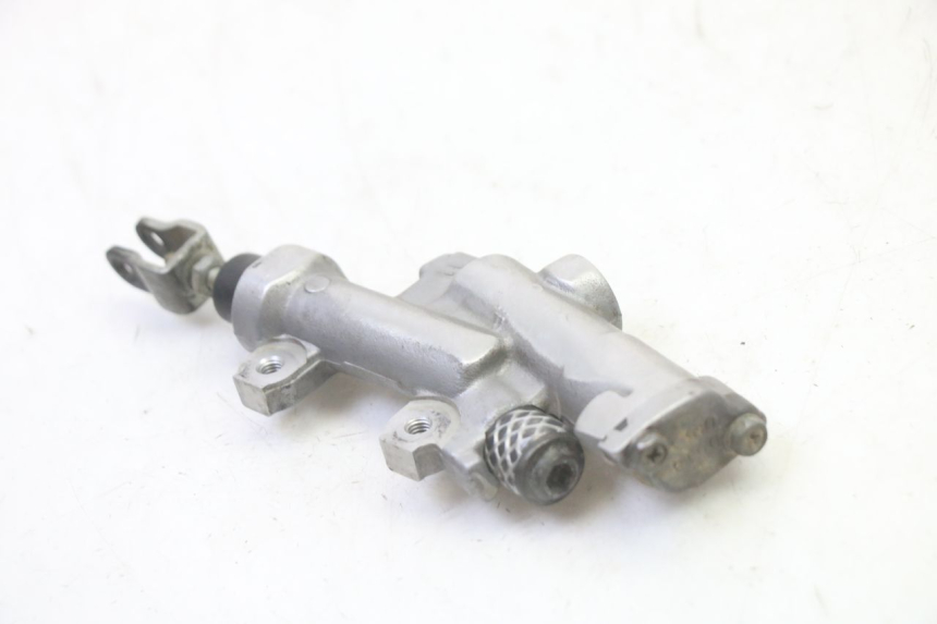 photo de REAR BRAKE MASTER CYLINDER YAMAHA YZ-F YZF 250 (2014 - 2018)