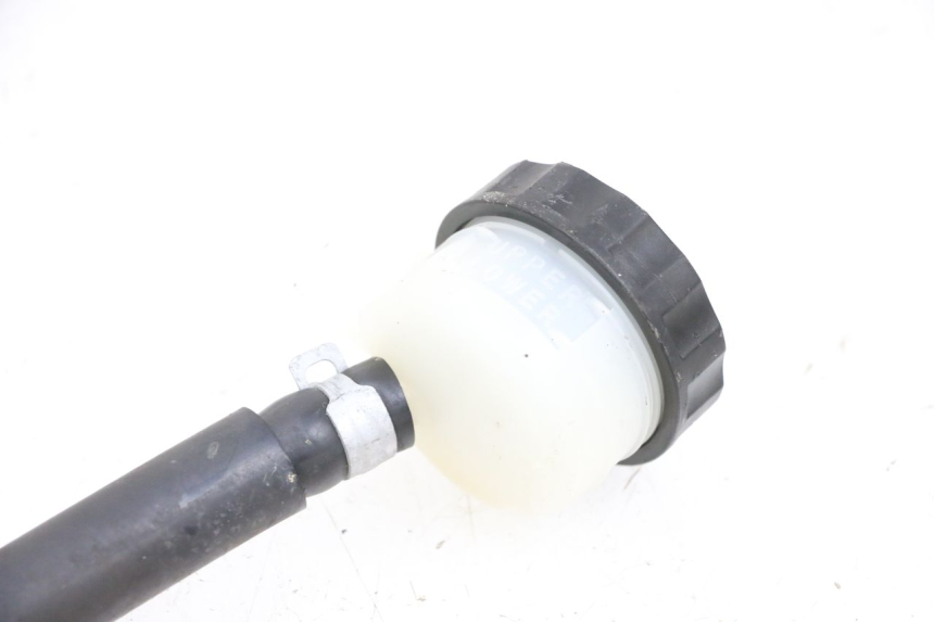 photo de REAR BRAKE MASTER CYLINDER KAWASAKI ZR 7 750 (1999 - 2001) - Fixing points details