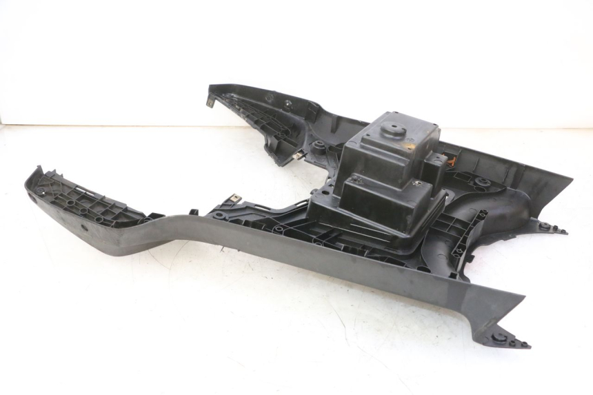 photo de FLOOR PANEL KYMCO AGILITY NAKED RENOUVO 2T 50 (2011 - 2018)