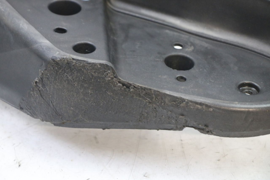 photo de FLOOR PANEL APRILIA ATLANTIC 125 (2003 - 2009)