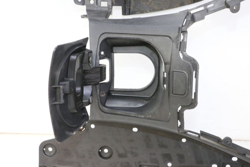 photo de FOOTREST SUZUKI BURGMAN 125 (2007 - 2014)