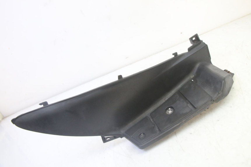 photo de RIGHT FOOTREST SUZUKI BURGMAN 125 (2007 - 2014)
