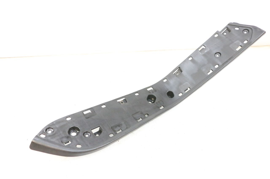 photo de RIGHT FLOOR PANEL SUZUKI BURGMAN 650 (2013 - 2020)