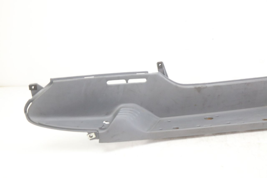 photo de RIGHT FOOTREST HONDA FES PANTHEON 2T 125 (1998 - 2002)