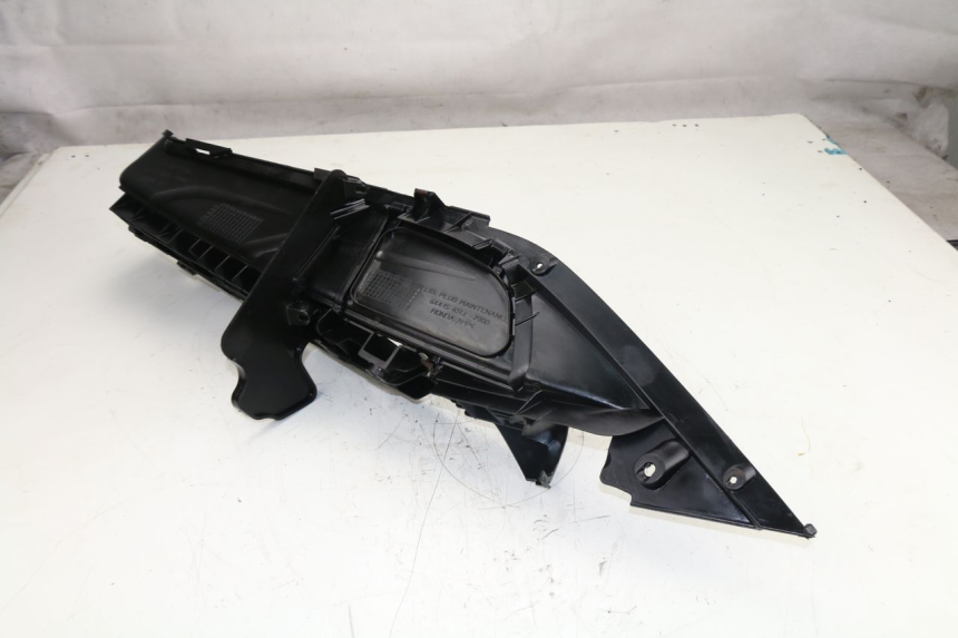 photo de RIGHT FLOOR PANEL HONDA FES S-WING SWING 125 (2007 - 2015) - Product overview