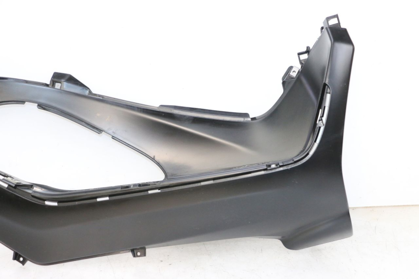 photo de RIGHT FLOOR PANEL PIAGGIO MP3 HPE 300 (2019 - 2026) - Supplementary product photo