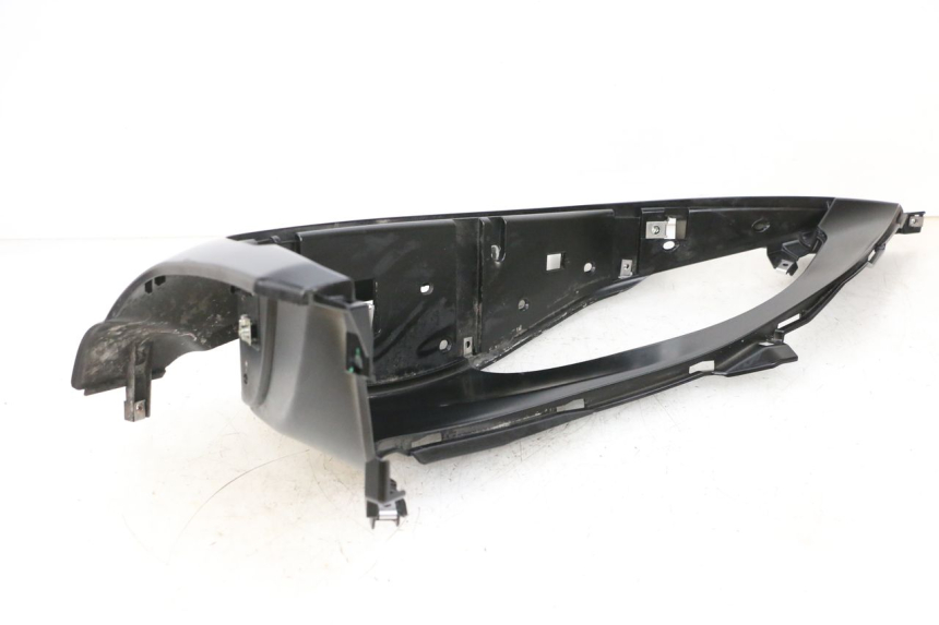 photo de RIGHT FLOOR PANEL PIAGGIO MP3 HPE 300 (2019 - 2026) - Checked used part