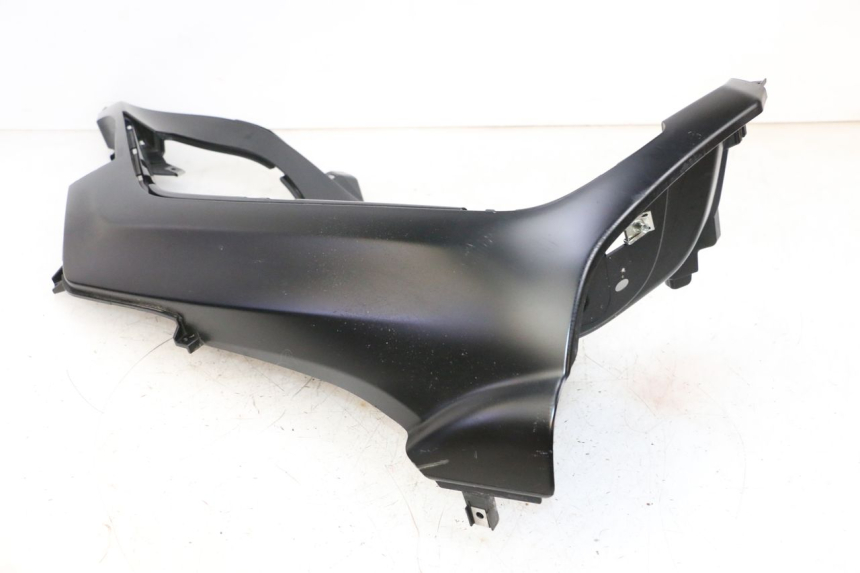 photo de RIGHT FLOOR PANEL PIAGGIO MP3 HPE 300 (2019 - 2026) - Markings and original references