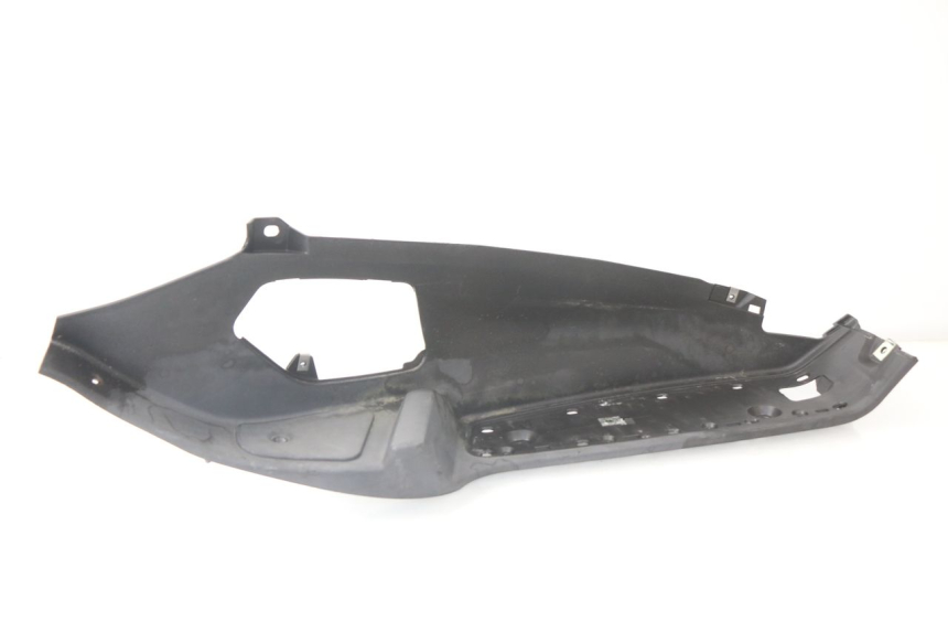 photo de RIGHT FLOOR PANEL PIAGGIO MP3 LT 300 (2010 - 2016)