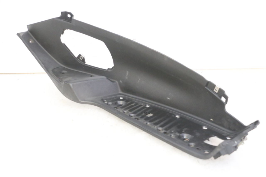 photo de RIGHT FLOOR PANEL PIAGGIO MP3 LT 300 (2010 - 2016)