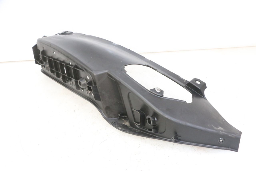 photo de RIGHT FLOOR PANEL PIAGGIO MP3 LT 300 (2010 - 2016)