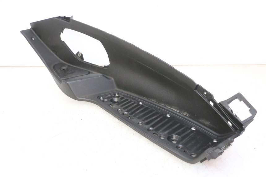 photo de RIGHT FOOTREST PIAGGIO MP3 125 (2006 - 2014)