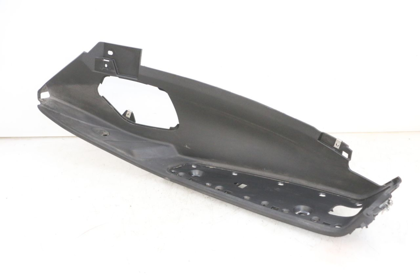 photo de RIGHT FLOOR PANEL PIAGGIO MP3 500 (2016 - 2018) - Main view
