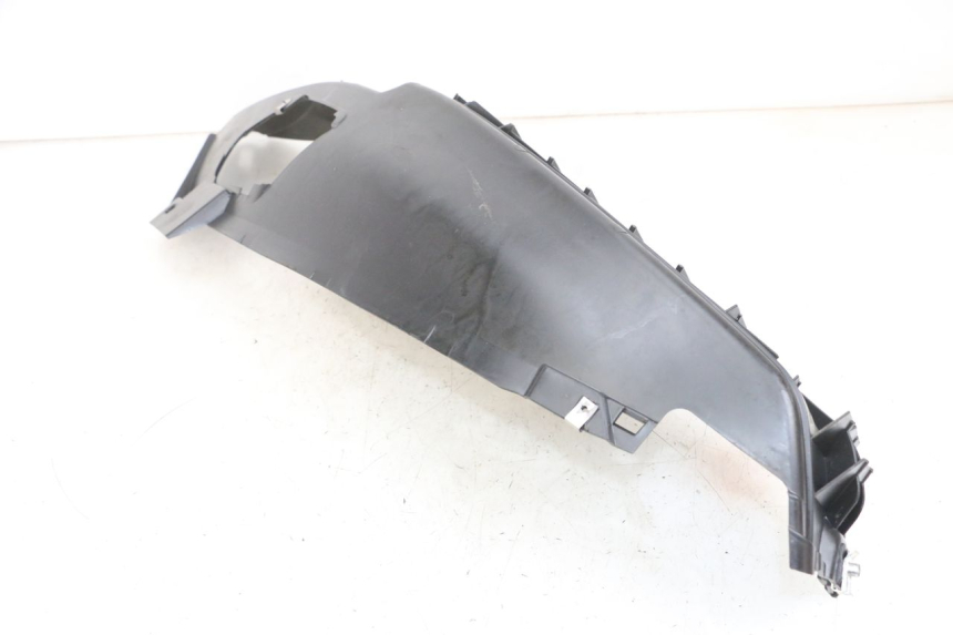 photo de RIGHT FLOOR PANEL PIAGGIO MP3 500 (2016 - 2018) - Component detail