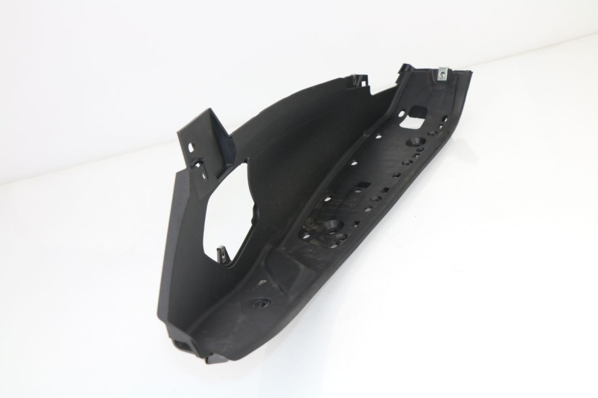 photo de RIGHT FLOOR PANEL PIAGGIO MP3 500 (2016 - 2018)