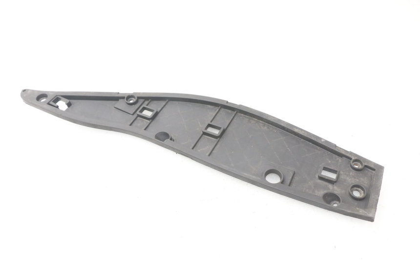 photo de RIGHT FLOOR PANEL GILERA NEXUS 125 (2009 - 2013)
