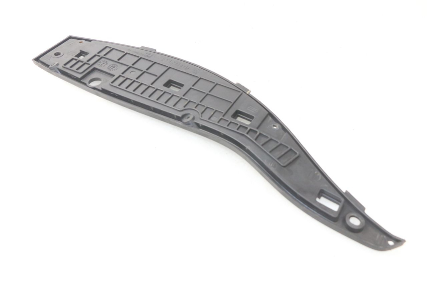 photo de RIGHT FLOOR PANEL GILERA NEXUS 125 (2009 - 2013)