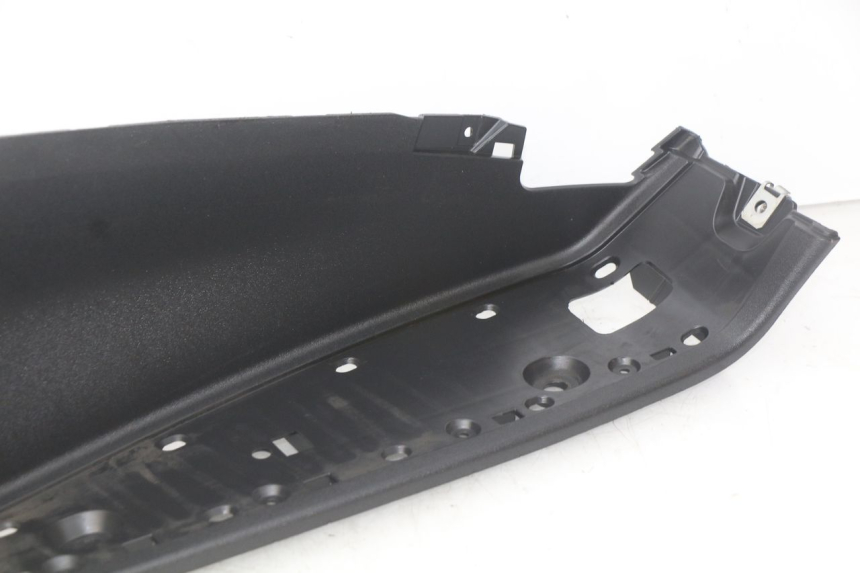 photo de RIGHT FOOTREST PIAGGIO MP3 500 (2014 - 2016)