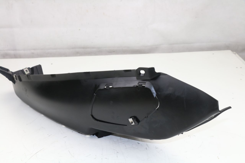 photo de RIGHT FOOTREST PIAGGIO MP3 125 (2006 - 2014)