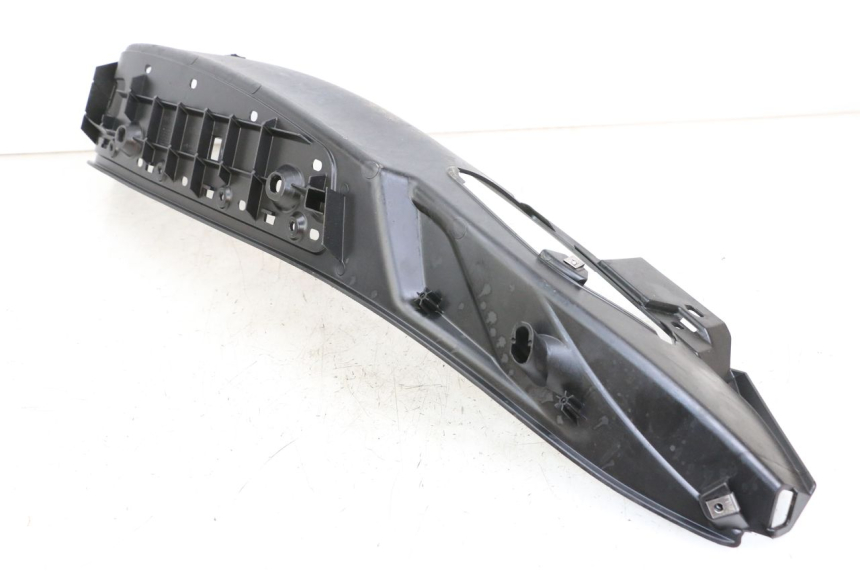 photo de RIGHT FLOOR PANEL PIAGGIO MP3 HPE 350 (2018 - 2020)