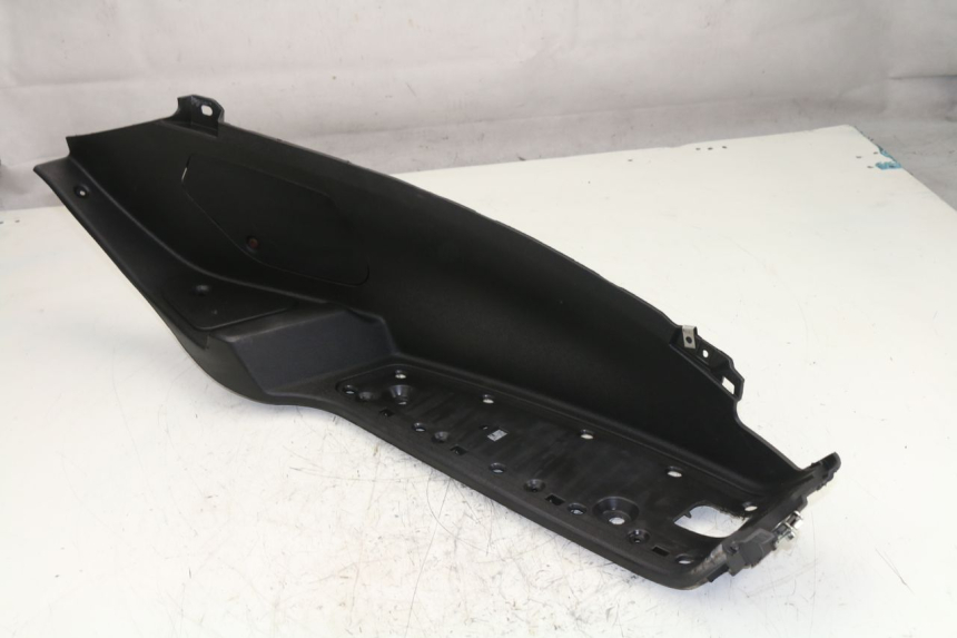 photo de RIGHT FOOTREST PIAGGIO MP3 LT 400 (2007 - 2012)