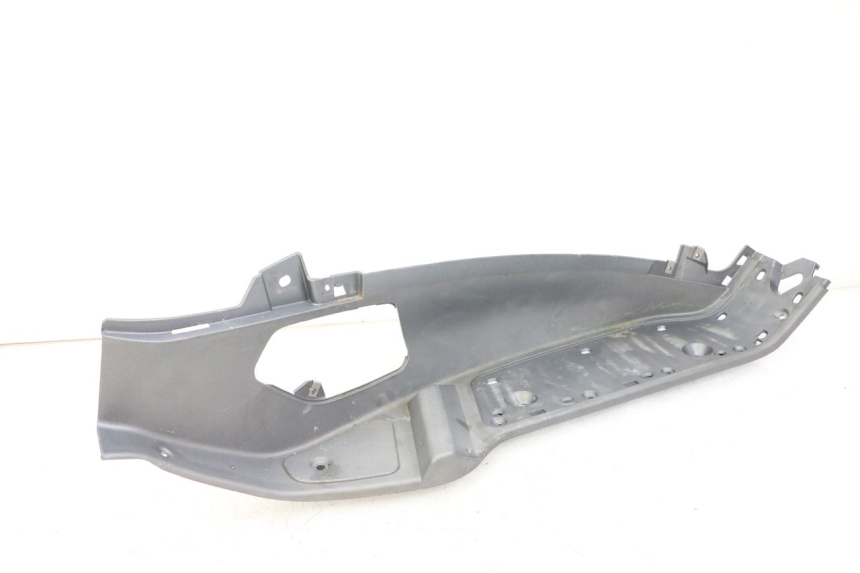 photo de RIGHT FOOTREST PIAGGIO X8 125 (2004 - 2007)