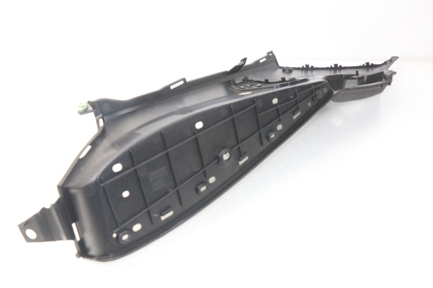 photo de RIGHT FLOOR PANEL PEUGEOT SATELIS 300 (2012 - 2015)