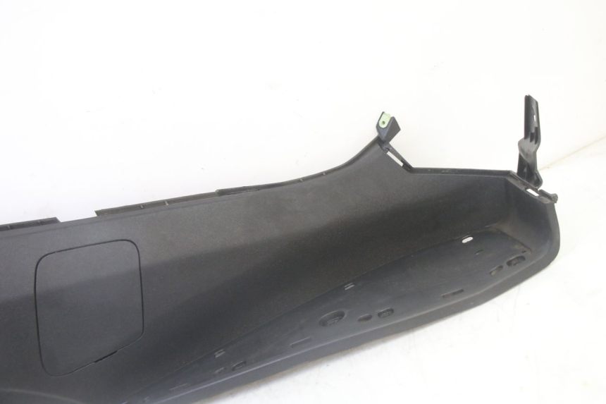 photo de RIGHT FLOOR PANEL PEUGEOT SATELIS 125 (2013 - 2018)